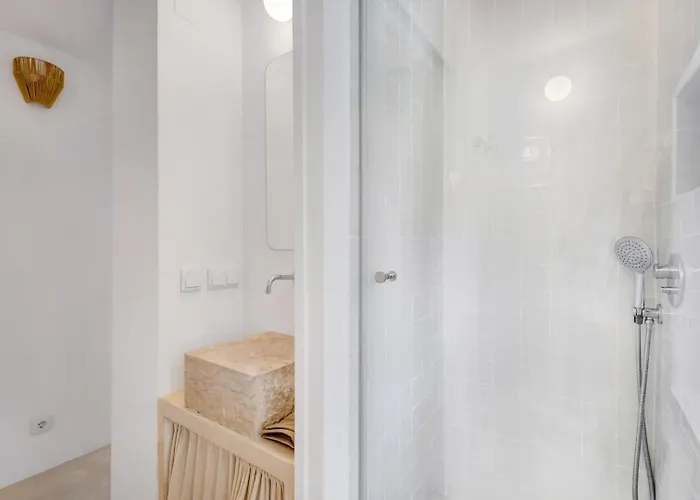 Cosy Duplex Rooftoop W/ Ac | By Airnest Lisboa